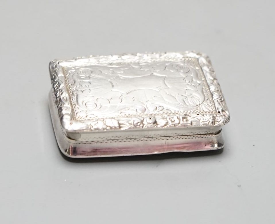 A George IV engraved silver rectangular vinaigrette, Smith & Vernon, Birmingham, 1826, 40mm.